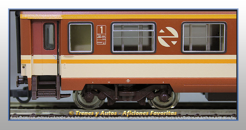 Coche pasajeros Serie 10000 "Estrella" AA-10036 - Renfe