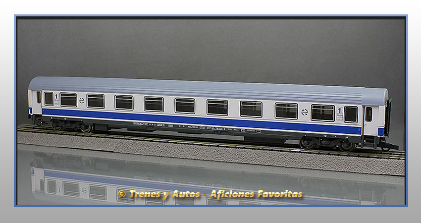 Coche pasajeros Serie 10000 "Largo recorrido" AA-10035 - Renfe