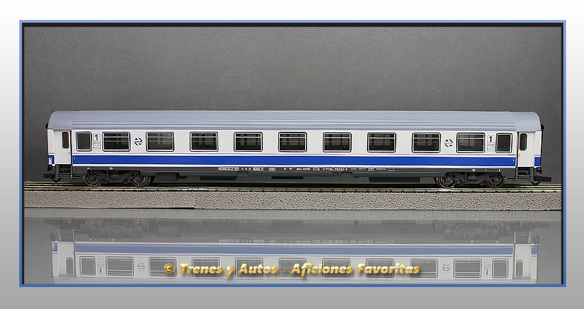 Coche pasajeros Serie 10000 "Largo recorrido" AA-10035 - Renfe