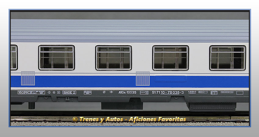 Coche pasajeros Serie 10000 "Largo recorrido" AA-10035 - Renfe