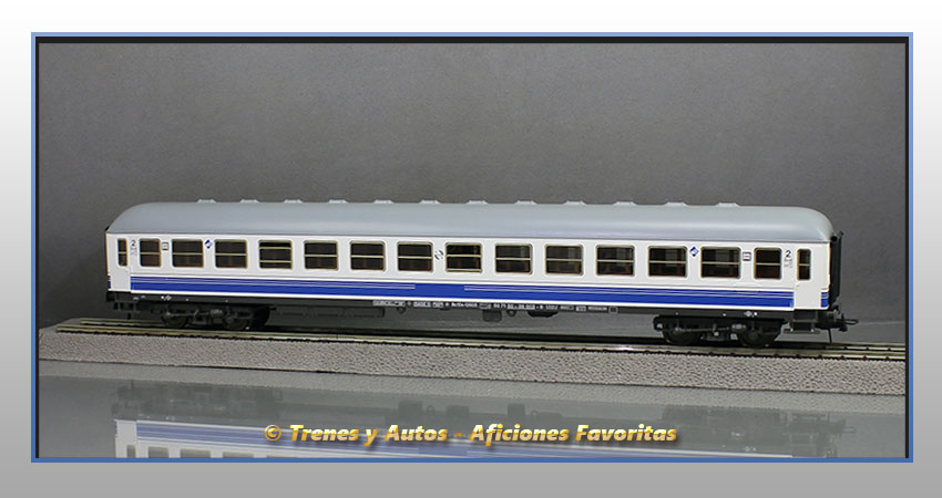 Coche pasajeros Serie 10000 Bc10x-12605 "Danone" - Renfe