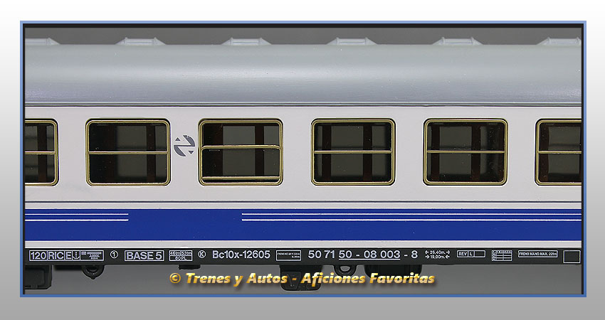 Coche pasajeros Serie 10000 Bc10x-12605 "Danone" - Renfe