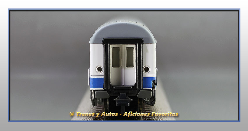Coche pasajeros Serie 10000 A10x-10023 "Danone" - Renfe