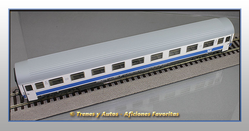 Coche pasajeros Serie 10000 A10x-10023 "Danone" - Renfe