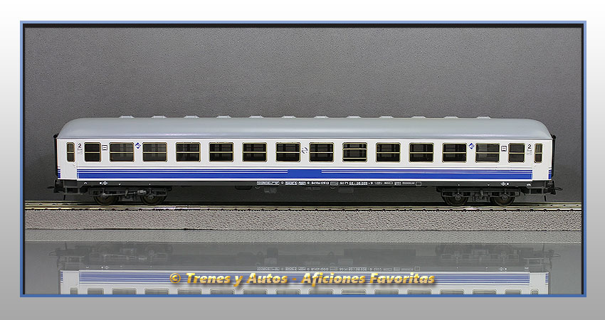 Coche pasajeros Serie 10000 Bc10x-12613 "Danone" - Renfe