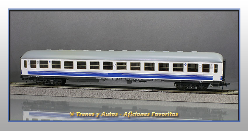 Coche pasajeros Serie 10000 Bc10x-12613 "Danone" - Renfe