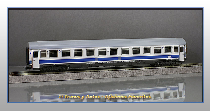 Coche pasajeros Serie 10000 A8lv-10503 "Danone" - Renfe
