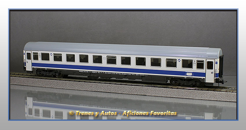 Coche pasajeros Serie 10000 A8lv-10503 "Danone" - Renfe