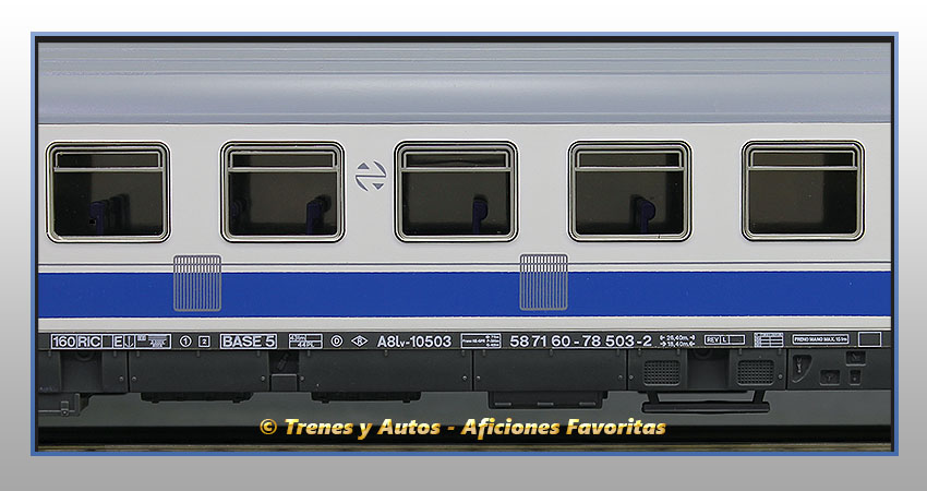 Coche pasajeros Serie 10000 A8lv-10503 "Danone" - Renfe