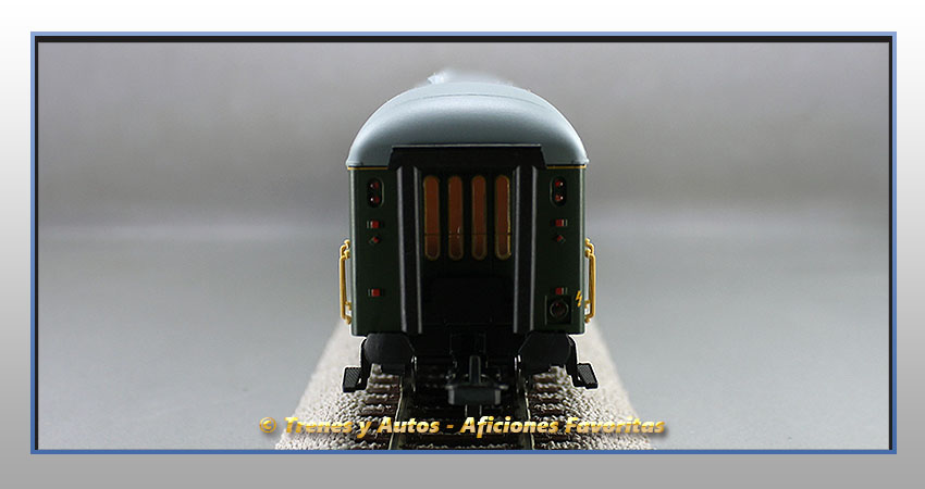 Coche pasajeros Serie 8000 BB-8512 - Renfe
