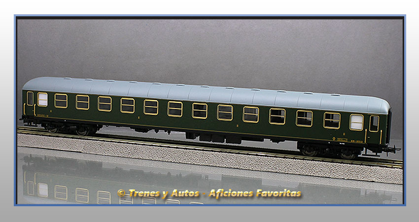 Coche pasajeros Serie 8000 BB-8512 - Renfe