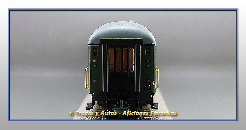 Coche pasajeros Serie 8000 BB-8512 - Renfe