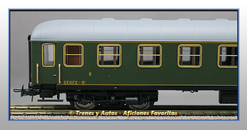 Coche pasajeros Serie 8000 BB-8512 - Renfe