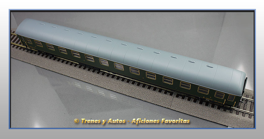 Coche pasajeros Serie 8000 BB-8512 - Renfe