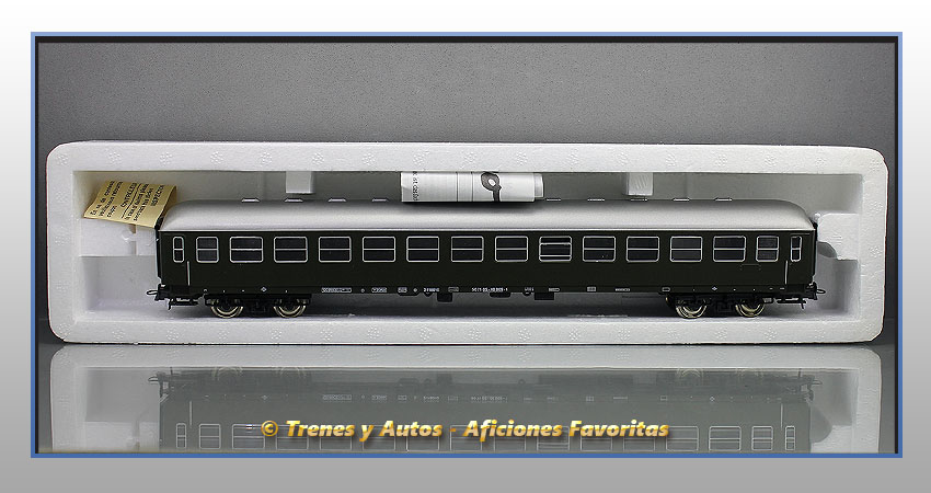 Coche pasajeros Serie 8000 "Uso Militar" - Renfe
