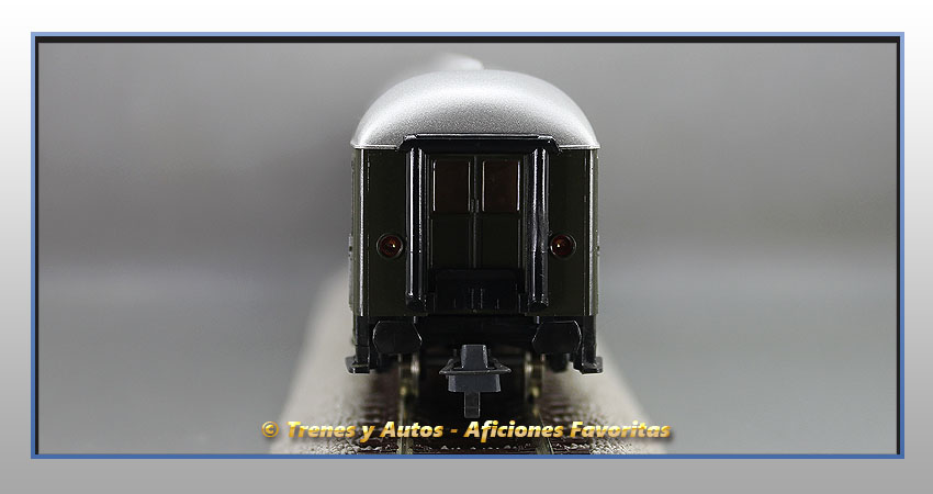 Coche pasajeros Serie 8000 "Uso Militar" - Renfe