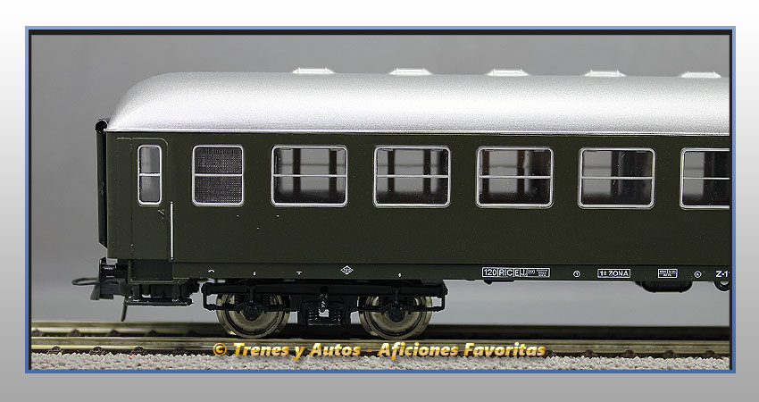 Coche pasajeros Serie 8000 "Uso Militar" - Renfe
