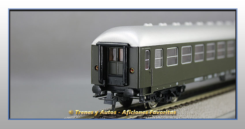 Coche pasajeros Serie 8000 "Uso Militar" - Renfe