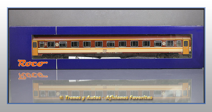 Coche pasajeros Serie 10200 "Estrella" BB-10220 - Renfe