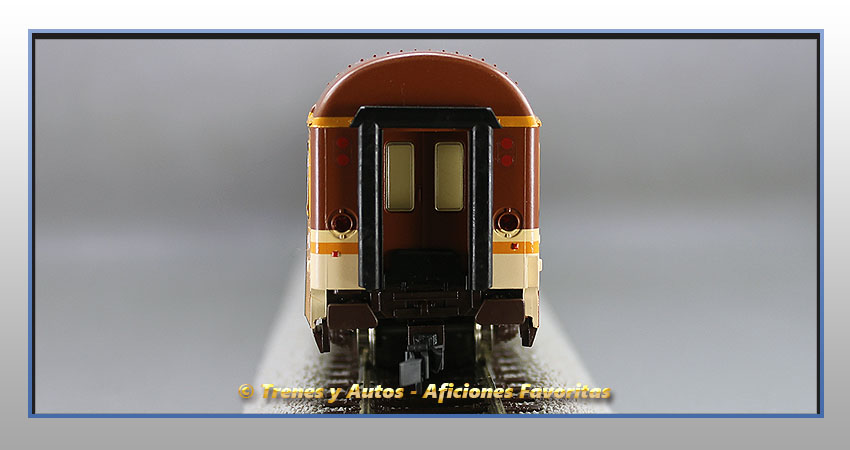 Coche pasajeros Serie 10200 "Estrella" BB-10220 - Renfe