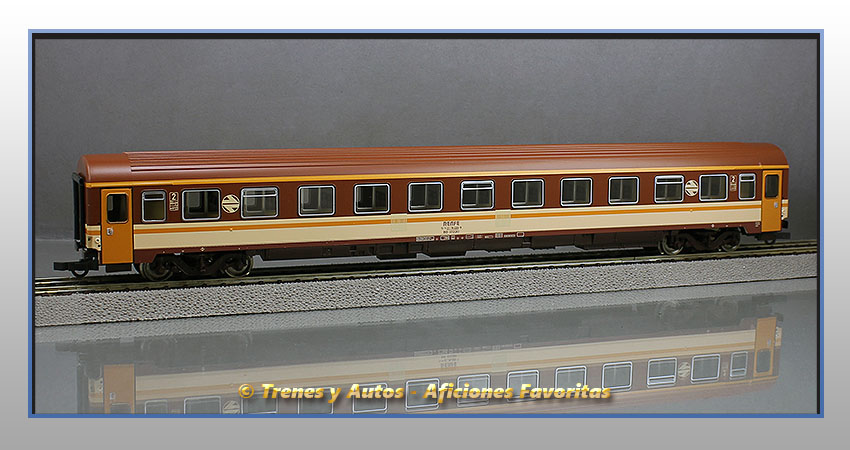 Coche pasajeros Serie 10200 "Estrella" BB-10220 - Renfe
