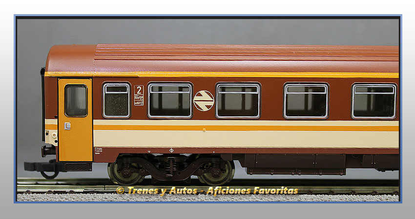 Coche pasajeros Serie 10200 "Estrella" BB-10220 - Renfe