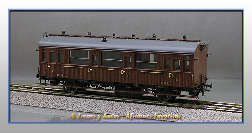 Coche pasajeros Serie 1678/1835 Ahv-1833 - Renfe