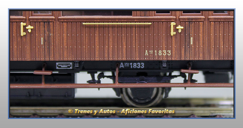Coche pasajeros Serie 1678/1835 Ahv-1833 - Renfe