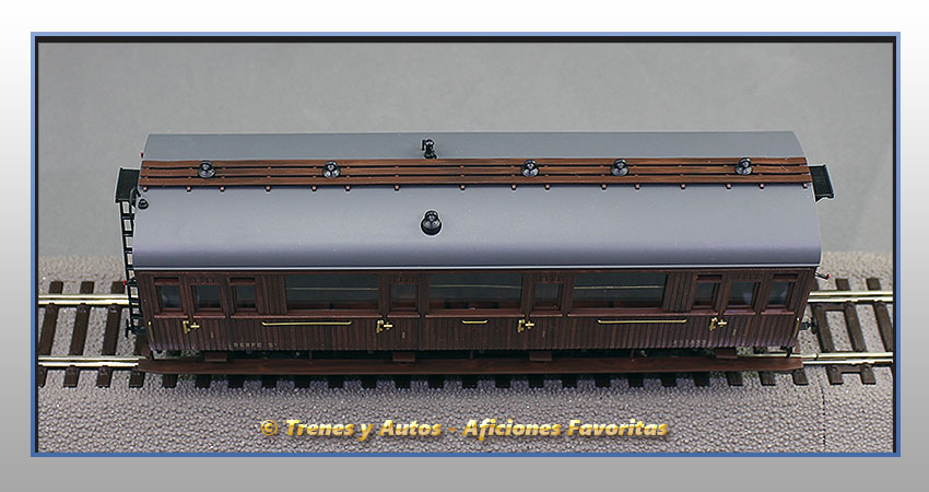 Coche pasajeros Serie 1678/1835 Ahv-1833 - Renfe