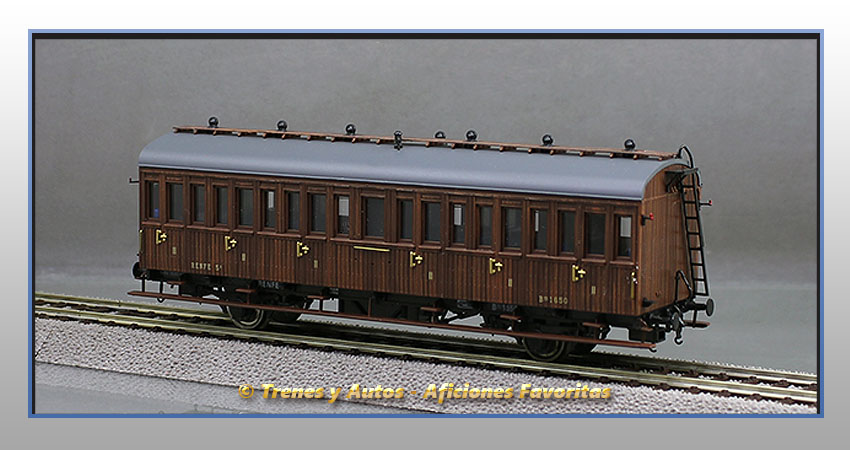 Coche pasajeros Serie 1678/1835 Bhv-1650 - Renfe