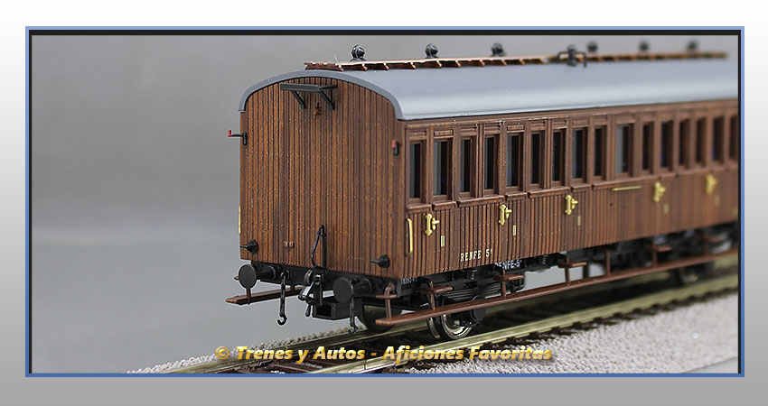 Coche pasajeros Serie 1678/1835 Bhv-1650 - Renfe