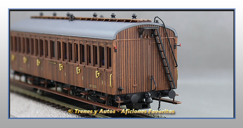 Coche pasajeros Serie 1678/1835 Bhv-1650 - Renfe