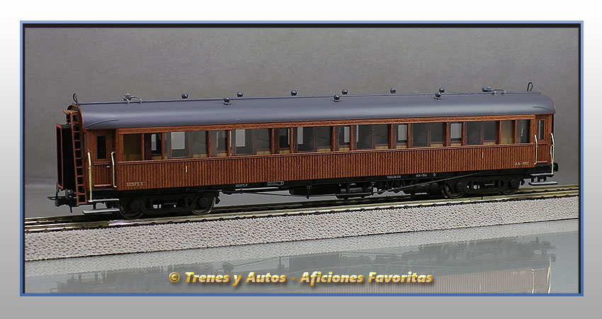 Coche pasajeros madera Largo Recorrido AA-950 - Renfe