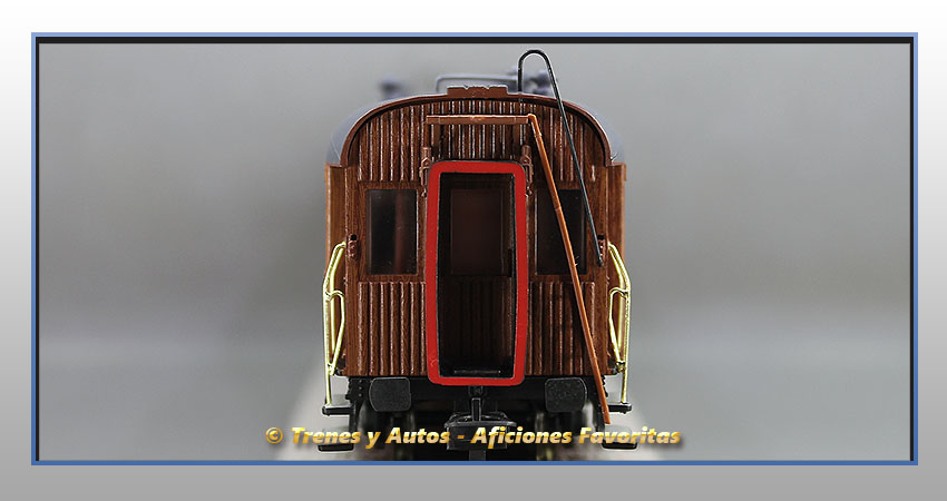 Coche pasajeros madera Largo Recorrido AA-950 - Renfe