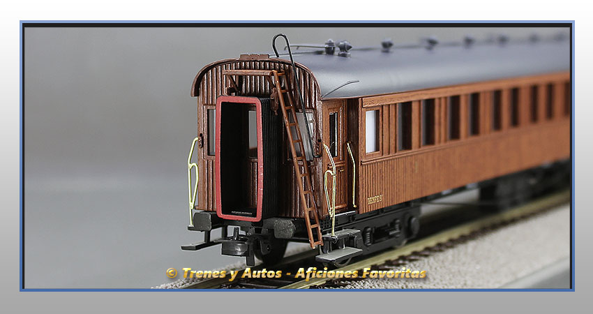 Coche pasajeros madera Largo Recorrido AA-950 - Renfe