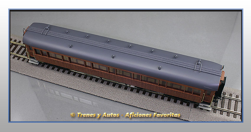 Coche pasajeros madera Largo Recorrido AA-950 - Renfe