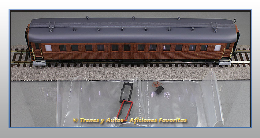 Coche pasajeros madera Largo Recorrido AA-950 - Renfe (Complementos)