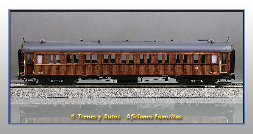Coche pasajeros madera Largo Recorrido CC-651 - Renfe