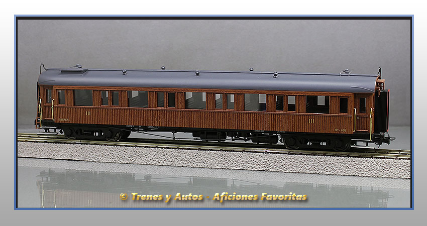 Coche pasajeros madera Largo Recorrido CC-651 - Renfe