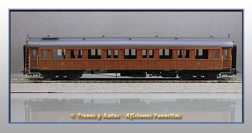 Coche pasajeros madera Largo Recorrido CC-651 - Renfe
