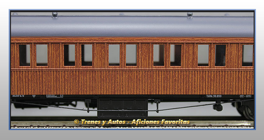 Coche pasajeros madera Largo Recorrido CC-651 - Renfe