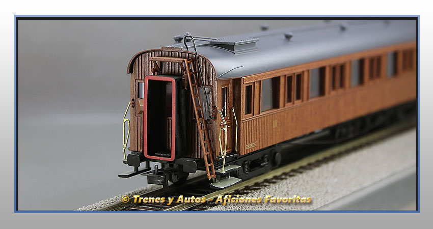 Coche pasajeros madera Largo Recorrido CC-651 - Renfe