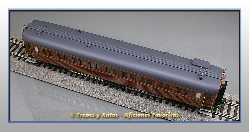 Coche pasajeros madera Largo Recorrido CC-651 - Renfe