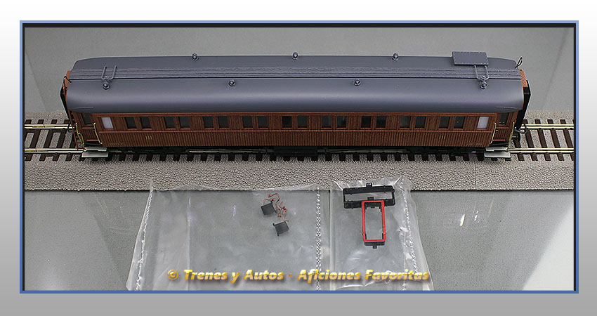 Coche pasajeros madera Largo Recorrido CC-651 - Renfe (Complementos)