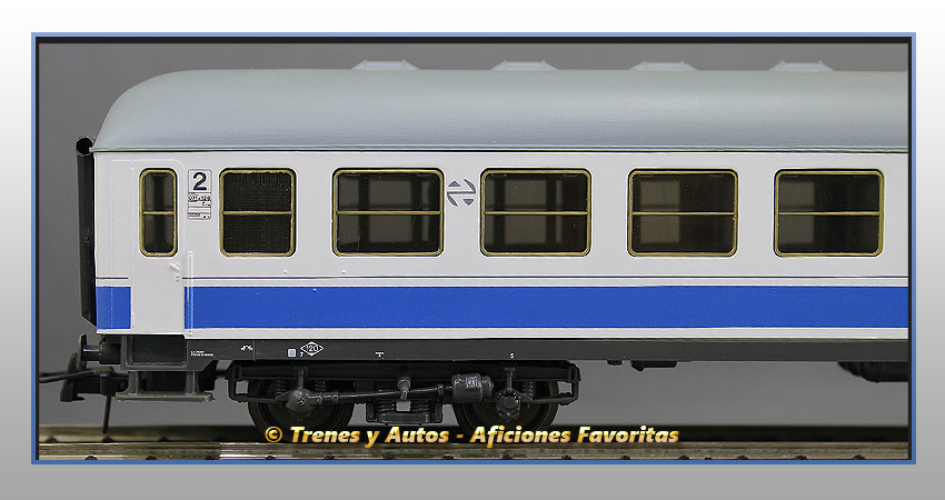 Coche pasajeros Serie B12x-12345 "Danone" - Renfe