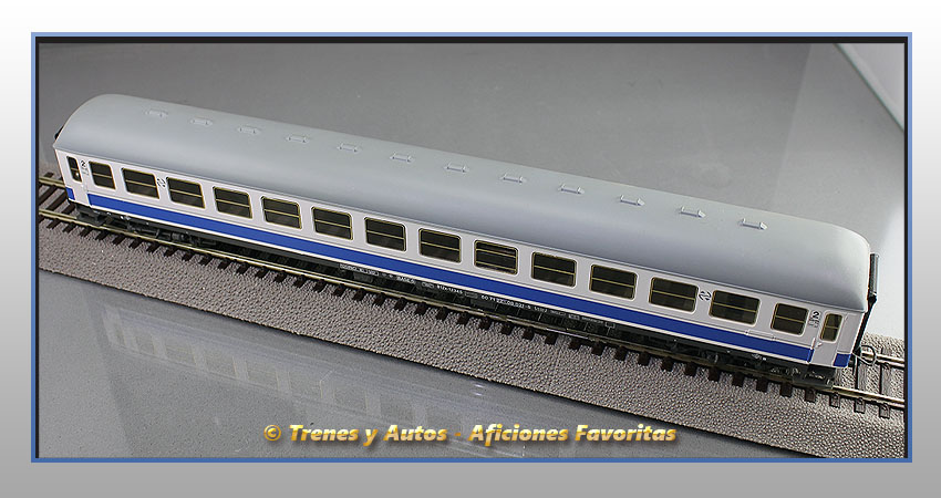 Coche pasajeros Serie B12x-12345 "Danone" - Renfe