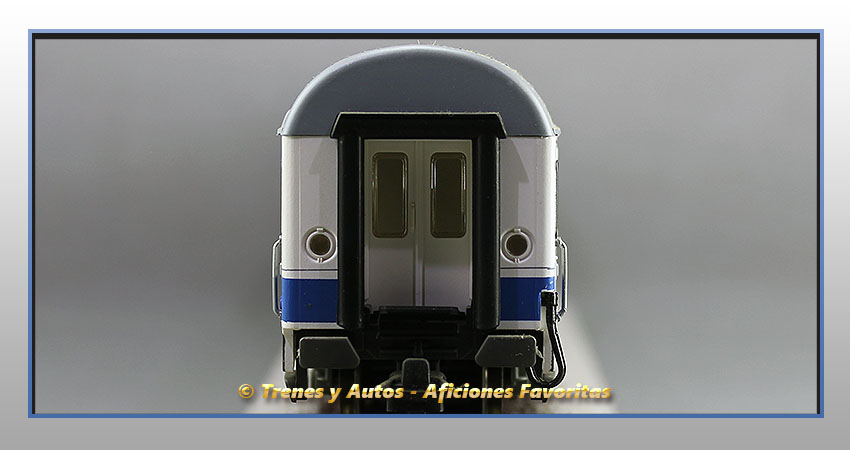 Coche pasajeros Serie B11x-10209 "Danone" - Renfe