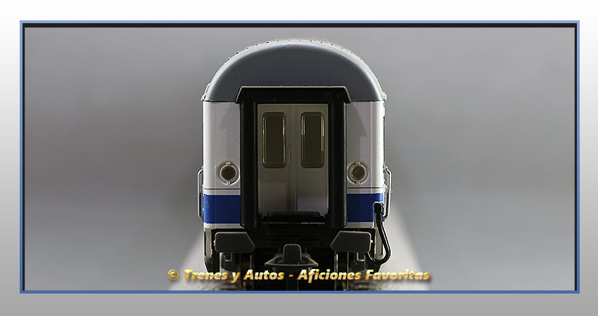 Coche pasajeros Serie B11x-10209 "Danone" - Renfe