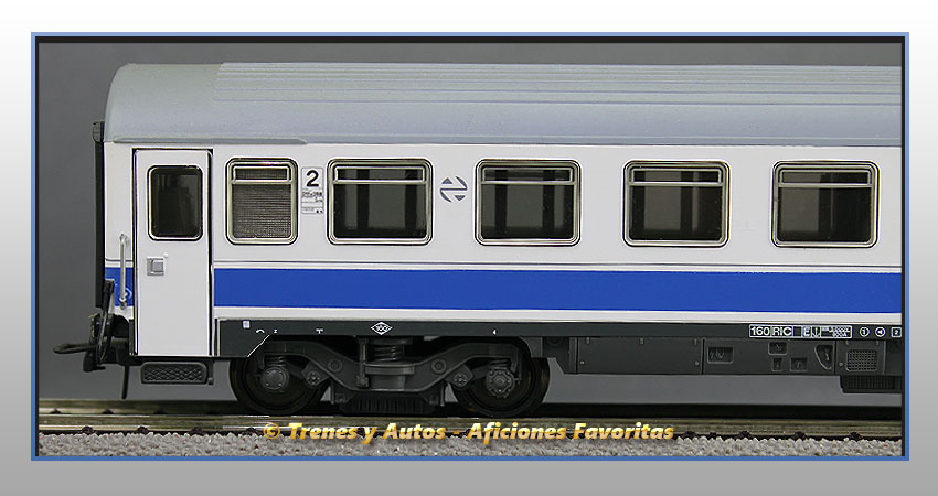 Coche pasajeros Serie B11x-10209 "Danone" - Renfe