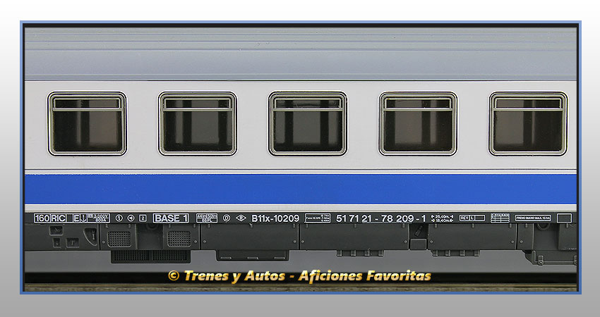 Coche pasajeros Serie B11x-10209 "Danone" - Renfe